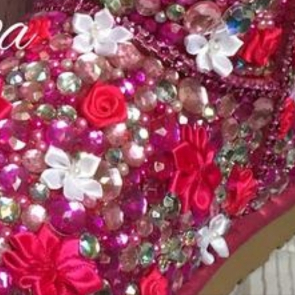 Custom uggs - Picture 7 of 8